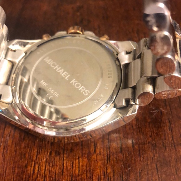 Michael Kors Watch - Picture 5 of 5